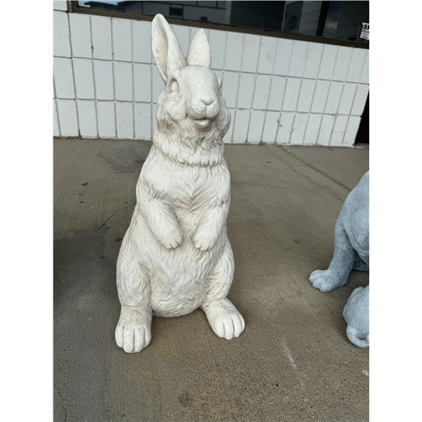 Bunny yard decor tail broken