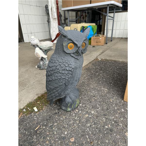 Owl yard decor