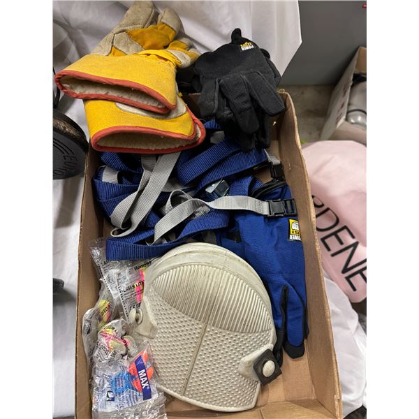 Work, gloves, straps, earplugs, etc.