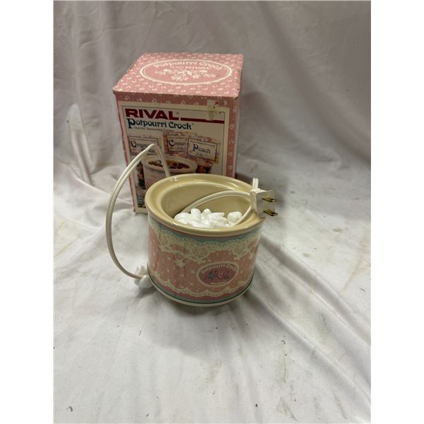 Rival potpourri  crock