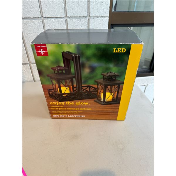 Tera Gear solar, patio carriage lantern