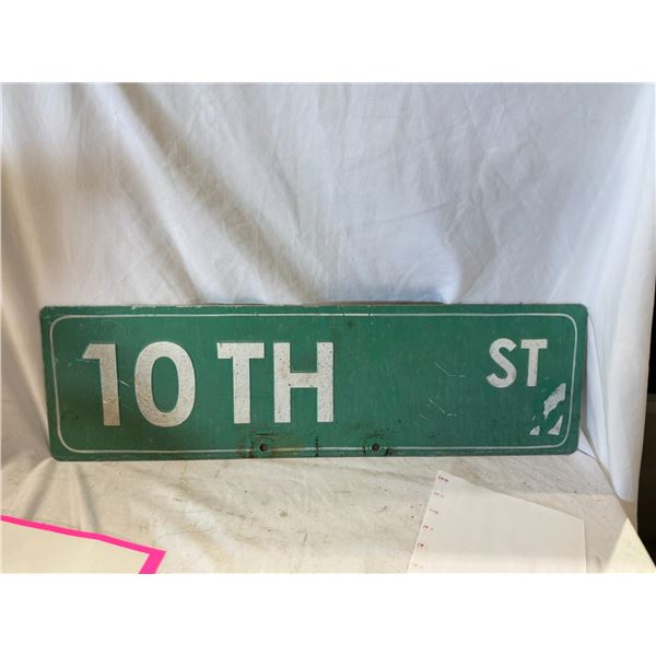 10th st sign
