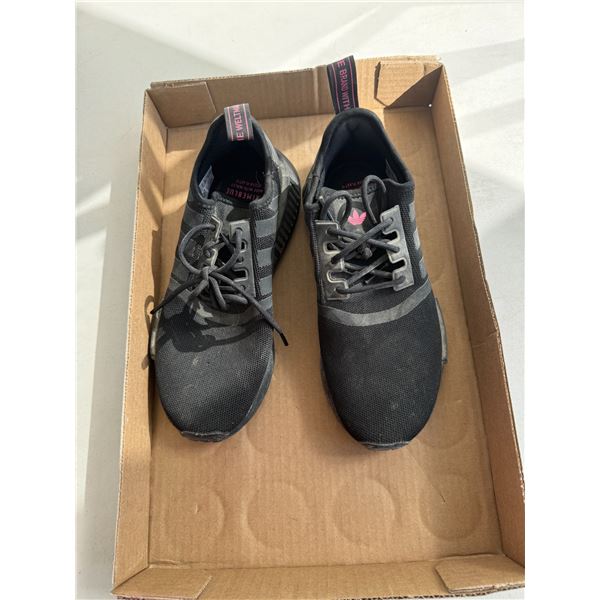 Adidas shoes size 6.5