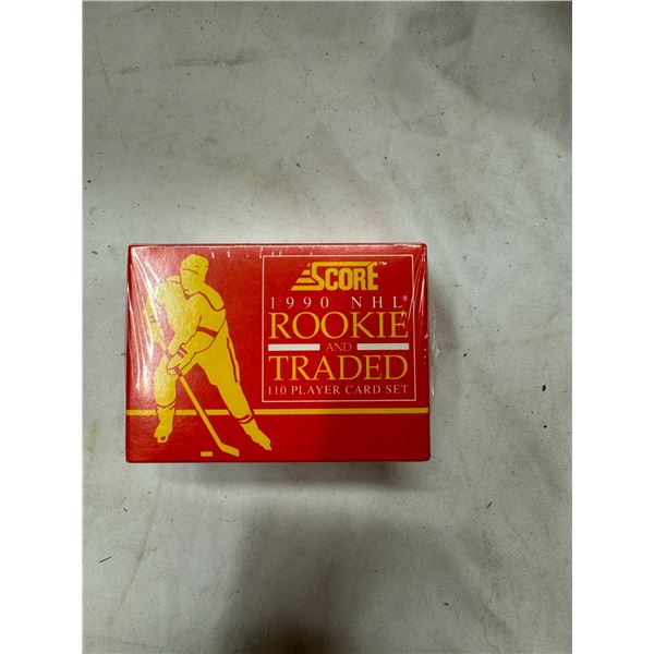 Sealed score 1990 NHL rookie and traded 110 player cards set