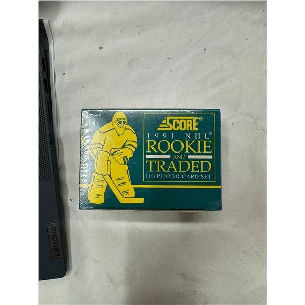 Score 1991 NHL rookie and traded 110 player cards that includes one special Eric Lindros card sealed