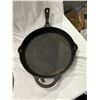 Image 1 : Cast-iron frying pan