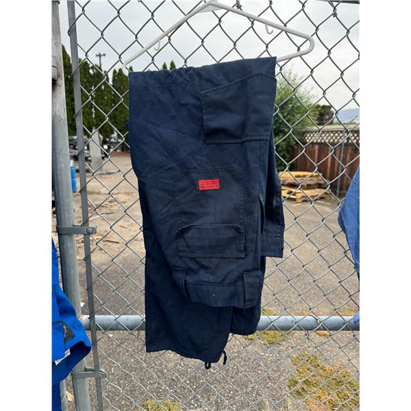 Flame resistant work pants 38 x 34