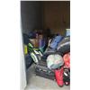 Image 2 : Storage locker contents unit 19 7.5X10
