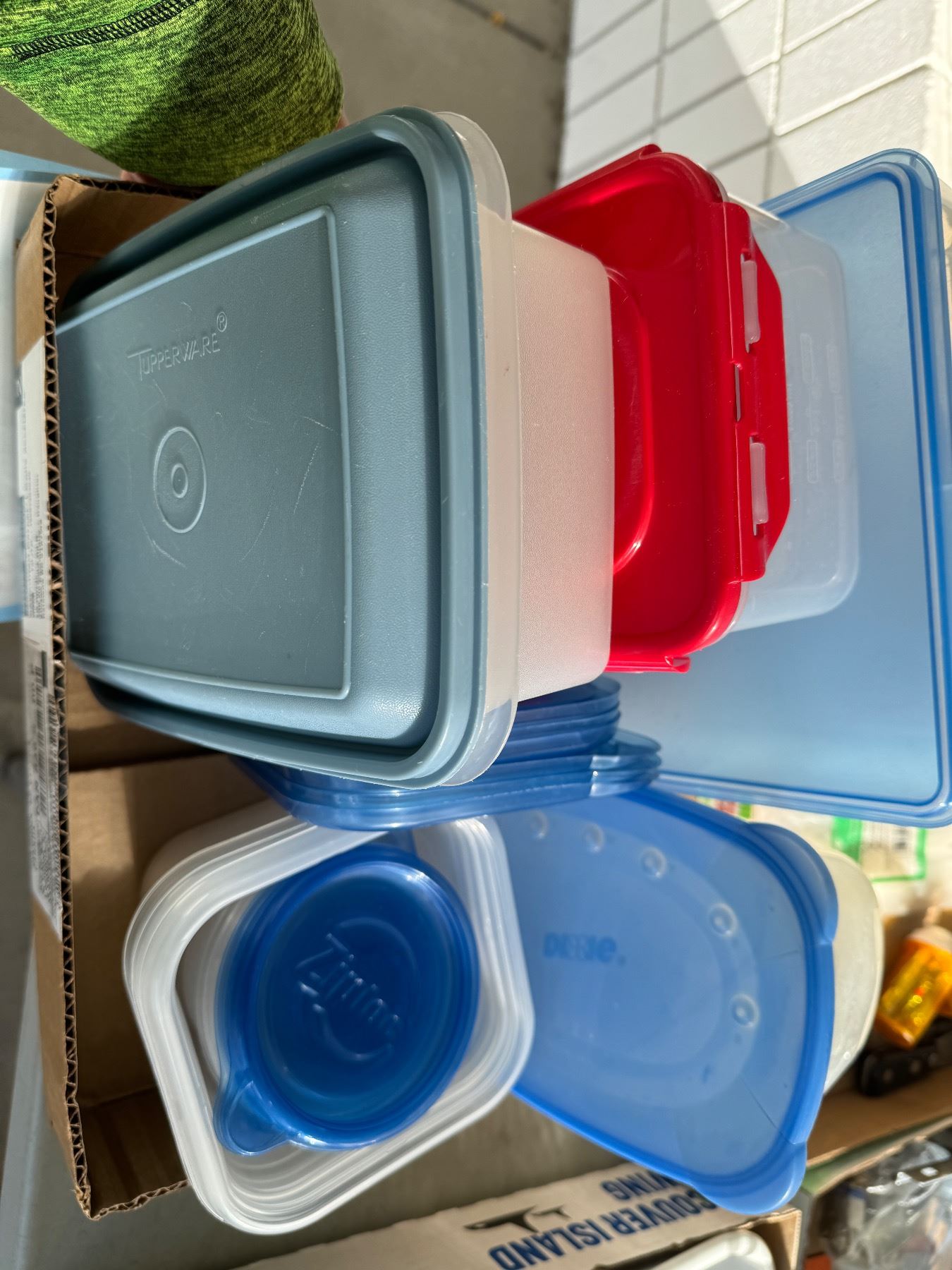 Reusable containers