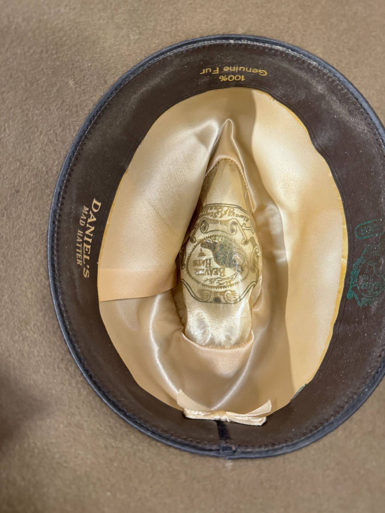 DANIEL's mad Hatter hundred percent genuine for hat, beaver hats