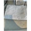 Image 1 : 6 queen, pillow cases