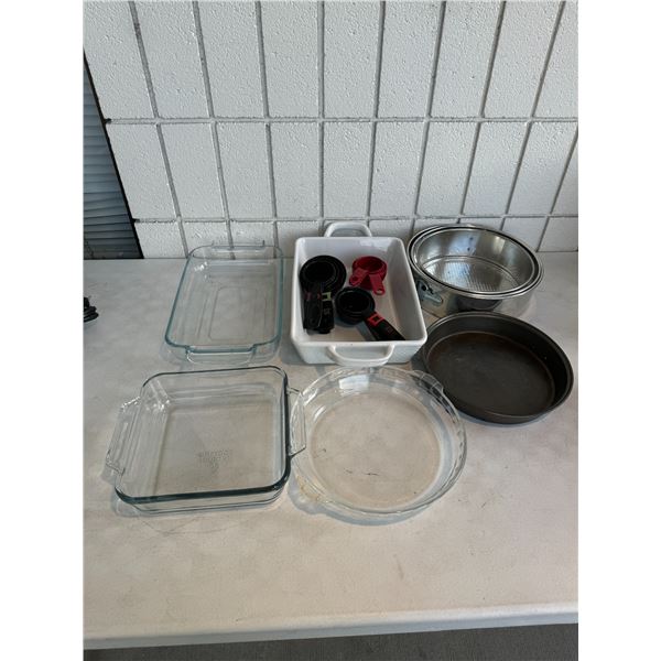 Baking pans and measuring cups