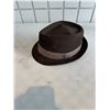 Image 1 : Hat, size small