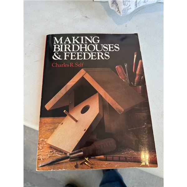 Making bird houses and feeders book