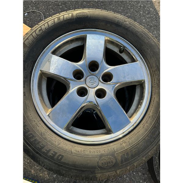 2 tires and rims 215/65R 16