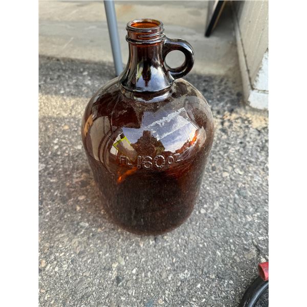 Glass jug