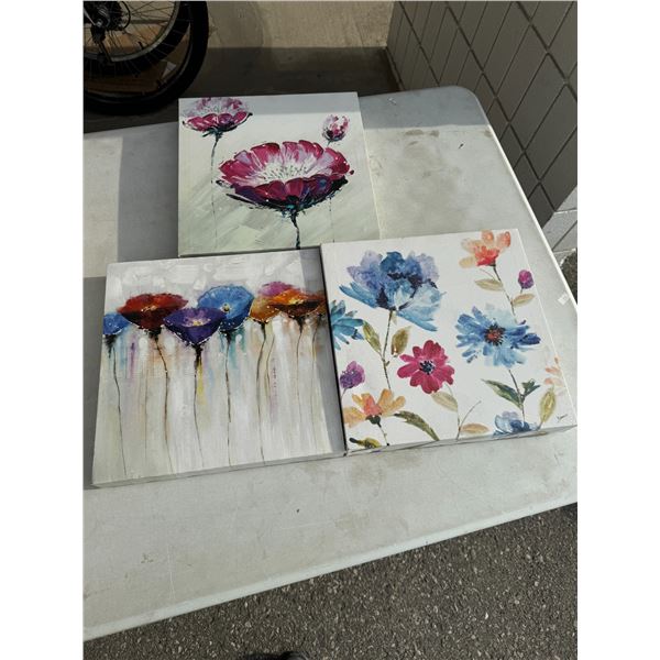 Canvas wall hangings