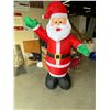 Image 1 : Santa