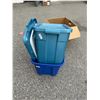 Image 1 : Bins