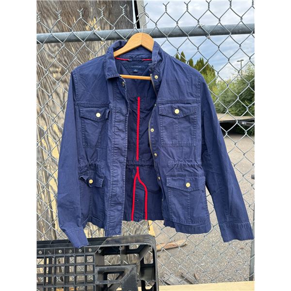 Tommy Hilfiger medium