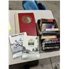 Image 1 : Books and Atlas