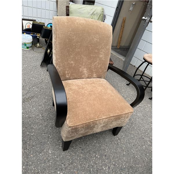 Accent armchair