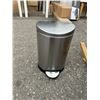 Image 1 : Step garbage can