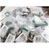 Image 1 : GREEN PLASTIC PULLS, QUANTITY 35