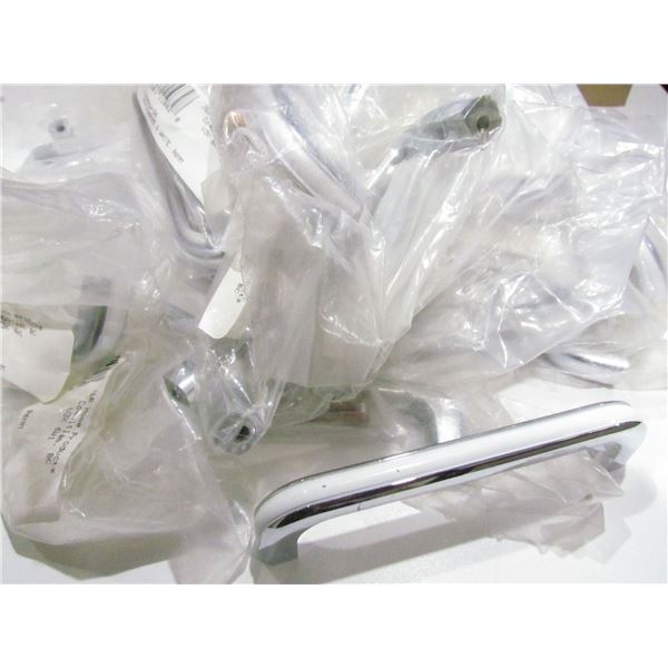 CABINET PULLS WHITE & CHROME , QUANTITY 25