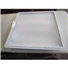 Image 1 : 2 - 2 FT SQUARE FLUORESCENT LIGHTS