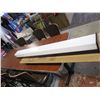 Image 1 : 4 FT FLUORESCENT LIGHT BLACK TRIM