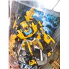Image 5 : Hasbro Transformers Collector Club - Bumblebee in Org Packaging