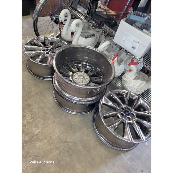 Set of 4 Excellent Condition, 19"x8 Aluminum Ford Rims
