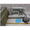 Image 1 : Kenmore Sewing Machine Straight Stitch Only