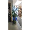 Image 1 : Tall Artificial Indoor Tree