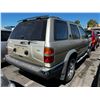 Image 3 : 1999 Nissan Pathfinder
