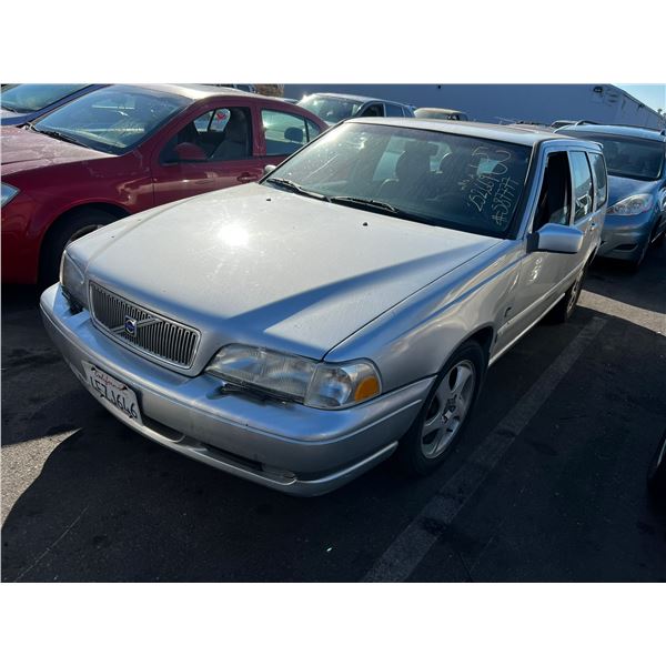 1999 Volvo V70
