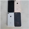 Image 2 : 4 Apple iPhone 8 phones