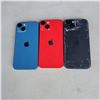 Image 2 : 3 Apple iPhone 13 phones