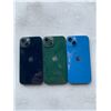 Image 2 : 3 Apple iPhone 13 phones
