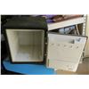 Image 3 : Electronic Sentry Safe Fire Proof & Impact Resistant Safe With 2 Keys & Code Instructions