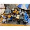 Image 1 : Group of assorted vintage collectible items - includes Flintlock pistol shaped lighter / assorted li