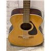 Image 4 : Yamaha FG-330 - acoustic guitar