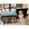 Image 2 : Vintage traditional Chippendale vanity stool w/ Marilyn Monroe wall hanging