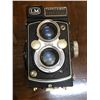Image 1 : Vintage LM Yashica-Mat dual lens camera