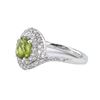 Image 2 : 1.17 ctw UNHEATED Greenish Yellow Sapphire and 0.57 ctw Diamond Platinum Ring (G