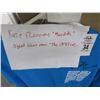Image 2 : Kate Flannery Meredith Autographed Shirt From "The Office"