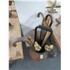 Image 3 : Copper Planter w/Umbrellas/Canes/Cherub Décor
