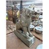 Image 1 : Foo Dog Décor
