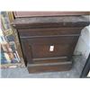 Image 1 : Mahogany Hall Pedestal